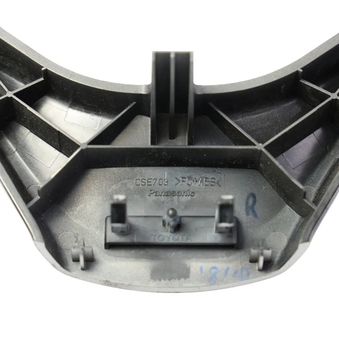 Lenkrad Schalter Blende Taste für Toyota Verso mit Teilenummer 45100-0F220 Toyota Verso Lenkrad Schalter Blende Taste - SKU 45100-0F220-1 - Teilenummer 45100-0F220
