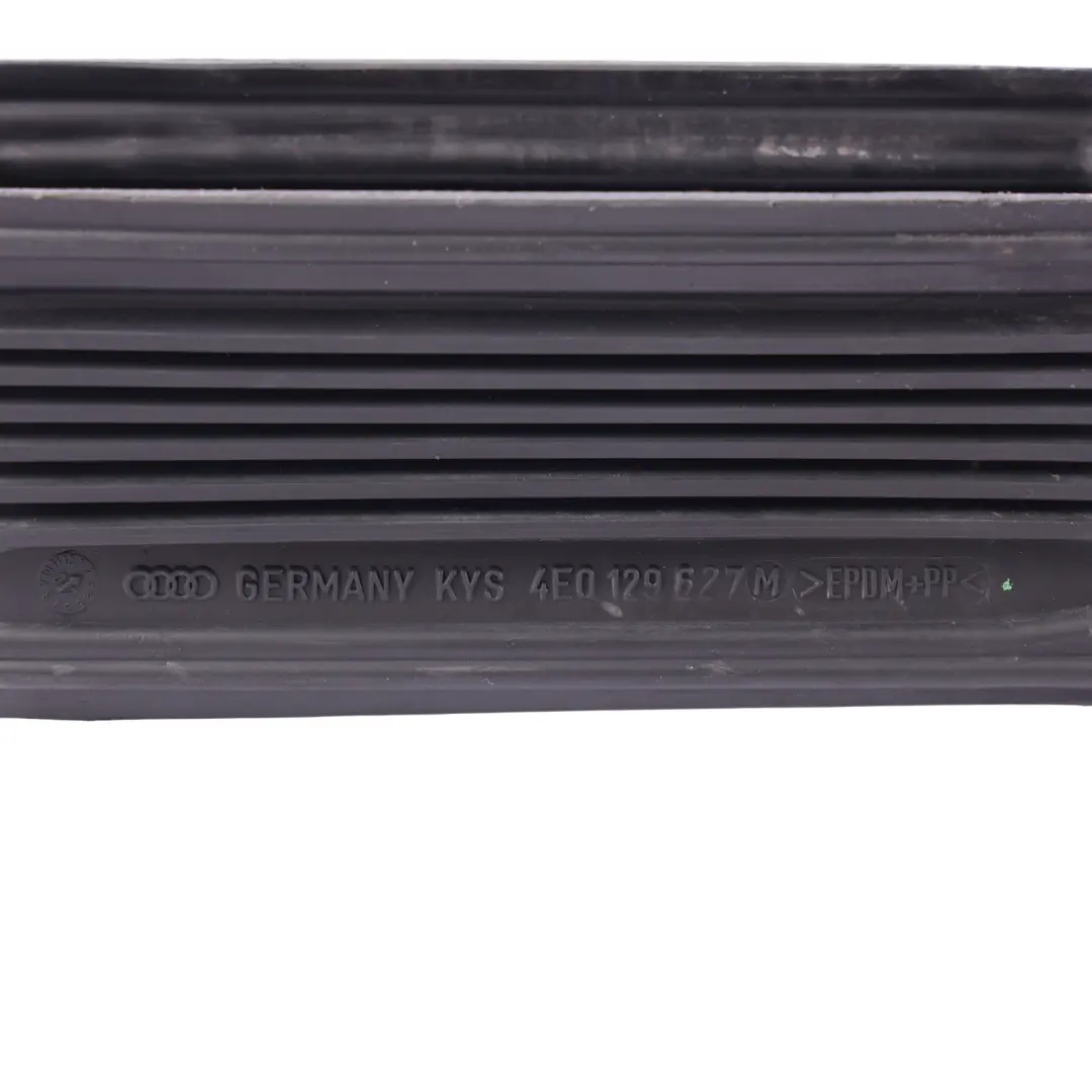 Audi A8 4E D3 Conduit Guidage Admission Air Tuyau Raccord - SKU 4E0129627M - Numéro de pièce 4E0129627M