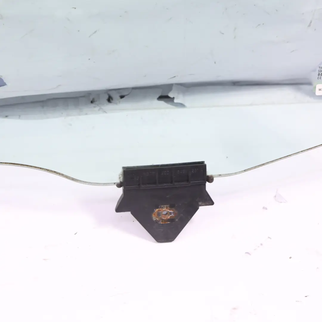 Vitre Porte Arrière Gauche Double Vitrage AS2 pour Audi A8 4E D3 à propos du numéro de pièce 4E0845025D Audi A8 4E D3 Vitre Porte Arrière Gauche Double Vitrage AS2 - SKU 4E0845025D - Numéro de pièce 4E0845025D
