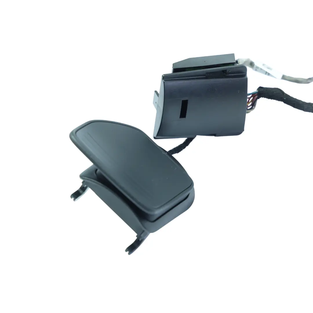 Steering Wheel Paddle SET X2 Left Right N/O/S 4E0951527K to Audi A5 8T with Part number 4E0951527L Audi A5 8T Steering Wheel Paddle SET X2 Left Right N/O/S 4E0951527K - SKU 4E0951527L-2 - Part number 4E0951527L