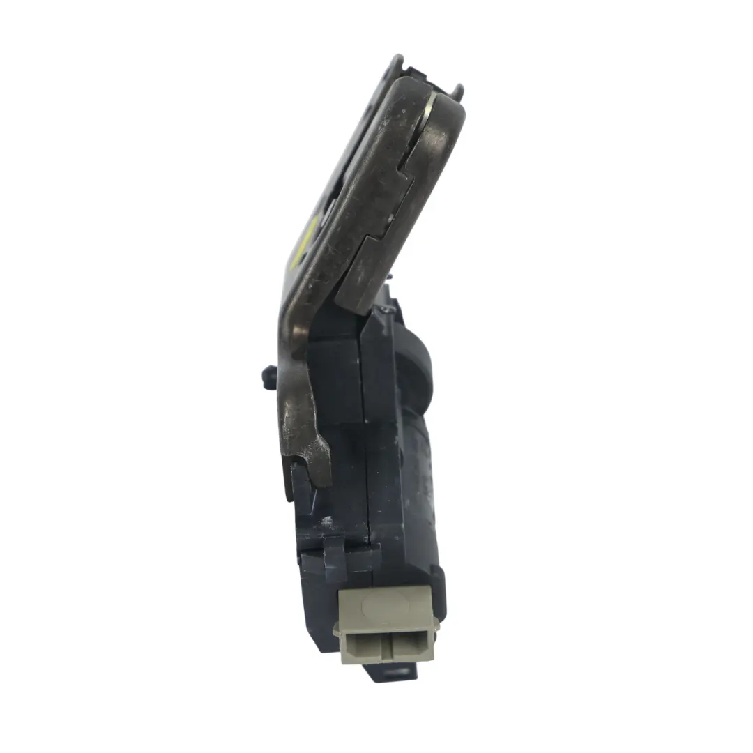 Boot Trunk Lid Lock Latch Mechanism to Volkswagen VW Passat B6 Tailgate with Part number 4F5827505C Volkswagen VW Passat B6 Tailgate Boot Trunk Lid Lock Latch Mechanism - SKU 4F5827505C - Part number 4F5827505C