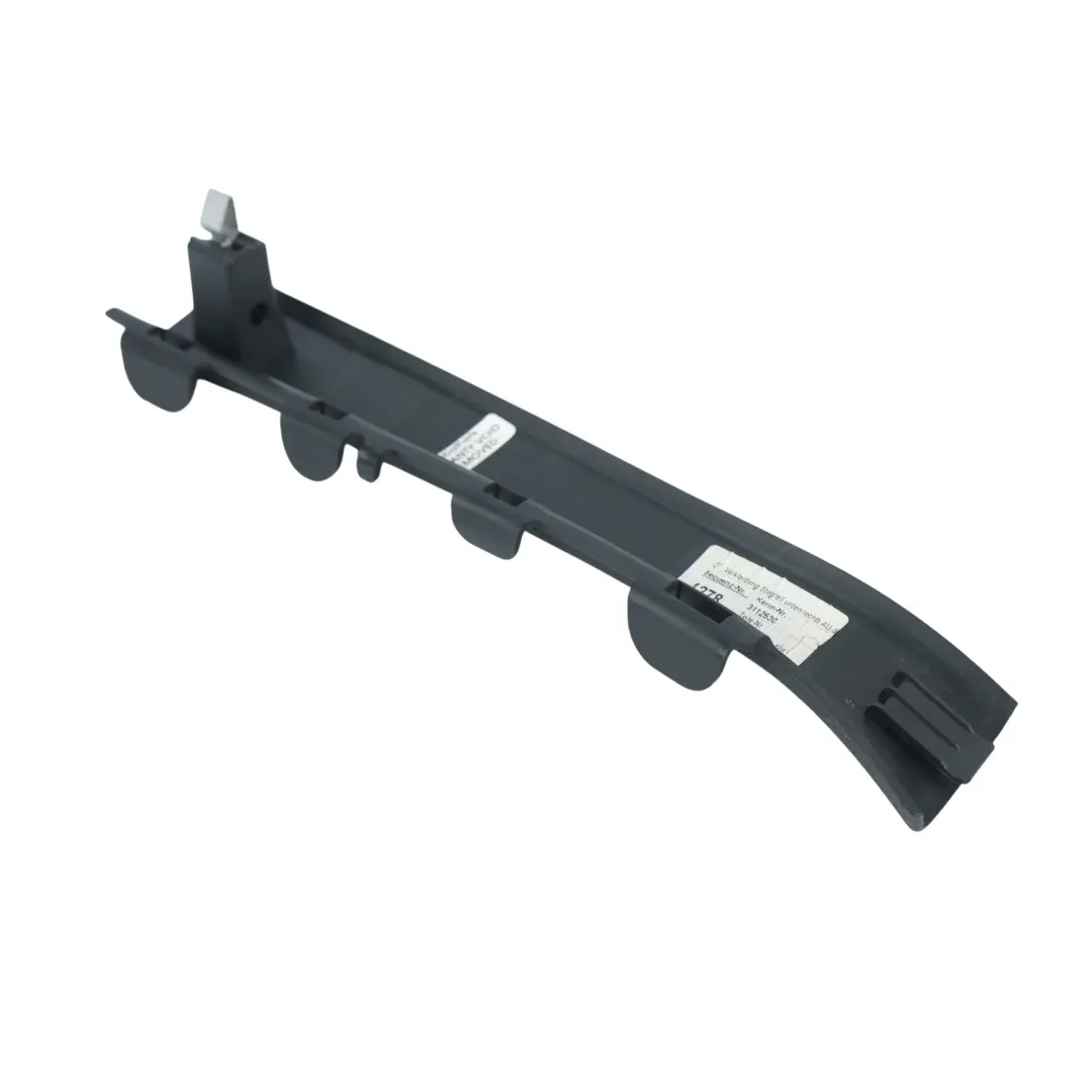 Salpicadero Pilar A Cubierta Panel Inferior Derecho Negro para Audi A7 4G con número de pieza 4G8868204 Audi A7 4G Salpicadero Pilar A Cubierta Panel Inferior Derecho Negro - SKU 4G8868204 - Número de pieza 4G8868204