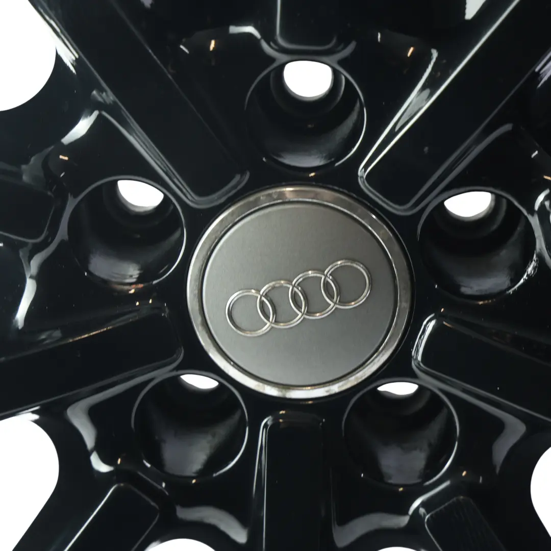 Leichtmetallfelge Schwarz 19" 8,5J ET:43 S-Line für Audi A6 C7 Allroad mit Teilenummer 4G9601025J Audi A6 C7 Allroad Leichtmetallfelge Schwarz 19" 8,5J ET:43 S-Line - SKU 4G9601025J-1 - Teilenummer 4G9601025J