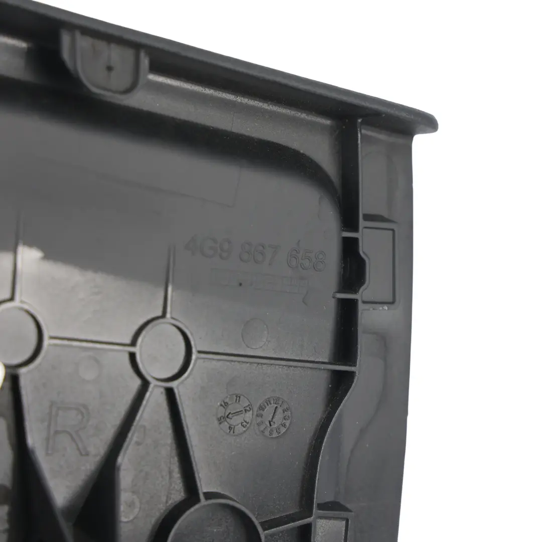 Audi A6 S6 RS6 C7 Osłona Tapicerki Klapy Prawa Tylnej Lampy - SKU 4G9867658 - Numer Części 4G9867658