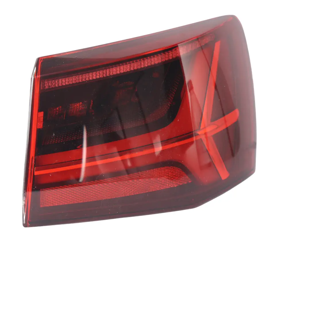 Lampa Tylna Led Prawa do Audi A6 S6 C7 o numerze 4G9945096F Audi A6 S6 C7 Lampa Tylna Led Prawa - SKU 4G9945096F-1 - Numer Części 4G9945096F