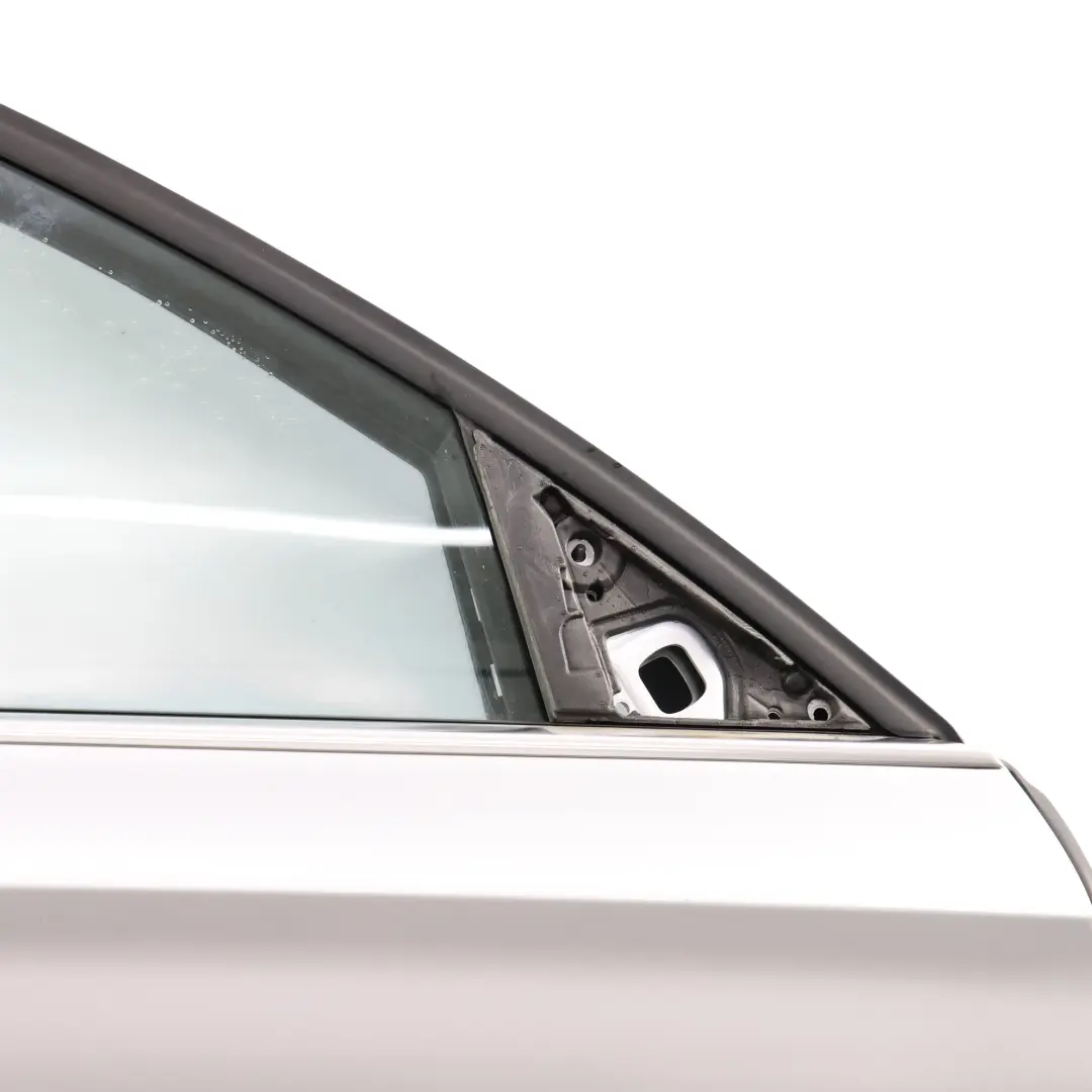 Panel Revestimiento Puerta Delantera Derecha Plata Hielo Metalizado X para Audi A8 D4 con número de pieza 4H0831052B Audi A8 D4 Panel Revestimiento Puerta Delantera Derecha Plata Hielo Metalizado X - SKU 4H0831052B-ICS - Número de pieza 4H0831052B
