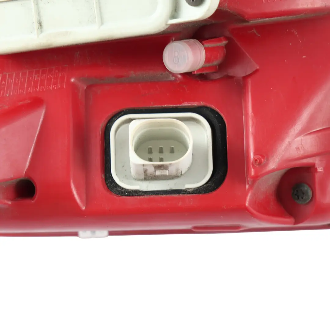 Fanale Posteriore Esterno LED Sinistro per Audi A8 D4 con numero di parte 4H0945095 Audi A8 D4 Fanale Posteriore Esterno LED Sinistro - SKU 4H0945095-1 - Numero di parte 4H0945095