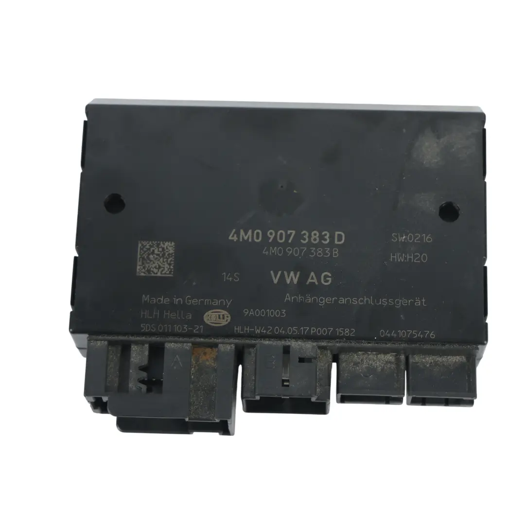 4M A4 B9 S5 F5 Hook Control Unit Module to Audi Q7 with Part number 4M0907383D Audi Q7 4M A4 B9 S5 F5 Hook Control Unit Module - SKU 4M0907383D - Part number 4M0907383D