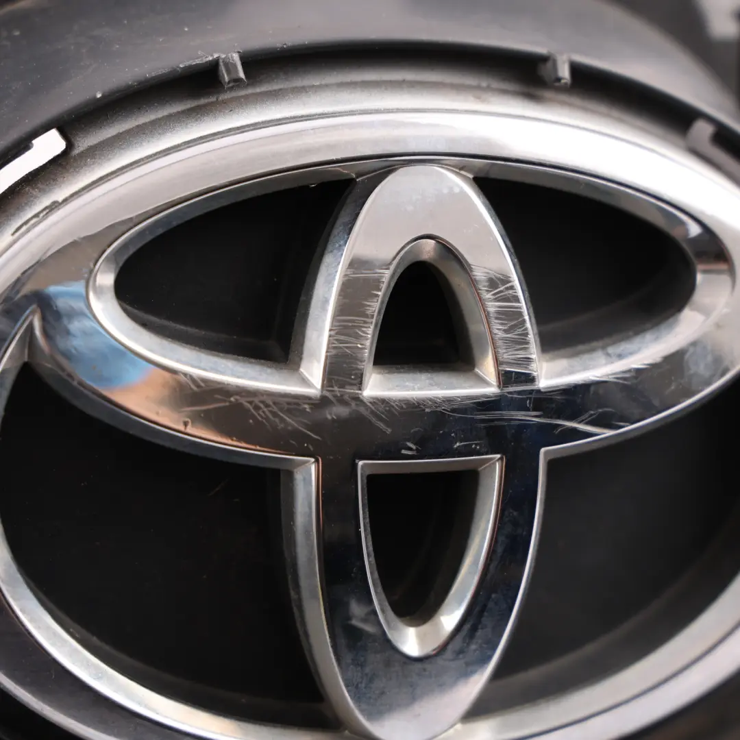 Toyota Aygo B1 Front Bumper Centre Grille Trim Cover Panel Logo - SKU 531110H040 - Part number 531110H040