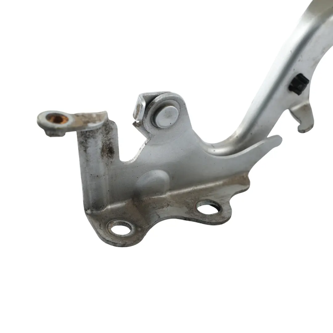 Bisagra Capó Derecha Plata Metalizado 1F7 para Toyota Verso R2 con número de pieza 534100F030 Toyota Verso R2 Bisagra Capó Derecha Plata Metalizado 1F7 - SKU 534100F030-SIM - Número de pieza 534100F030