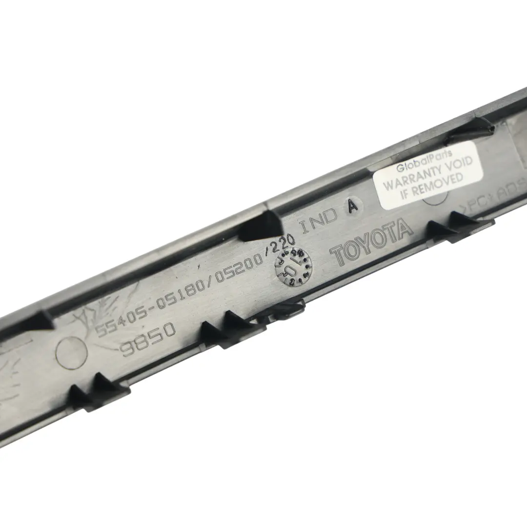 Console Centrale Cadre Radio Finition Gris pour Toyota Avensis T270 à propos du numéro de pièce 5540505220 Toyota Avensis T270 Console Centrale Cadre Radio Finition Gris - SKU 5540505220 - Numéro de pièce 5540505220