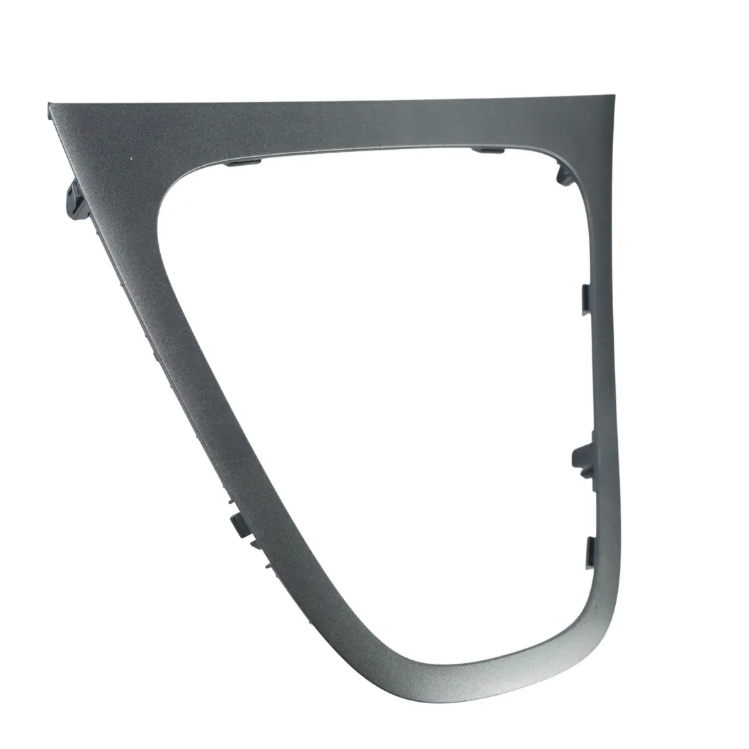 Embellecedor Panel Selector Cambios Plateado para Toyota Auris E15 con número de pieza 5882102300 Toyota Auris E15 Embellecedor Panel Selector Cambios Plateado - SKU 5882102300 - Número de pieza 5882102300