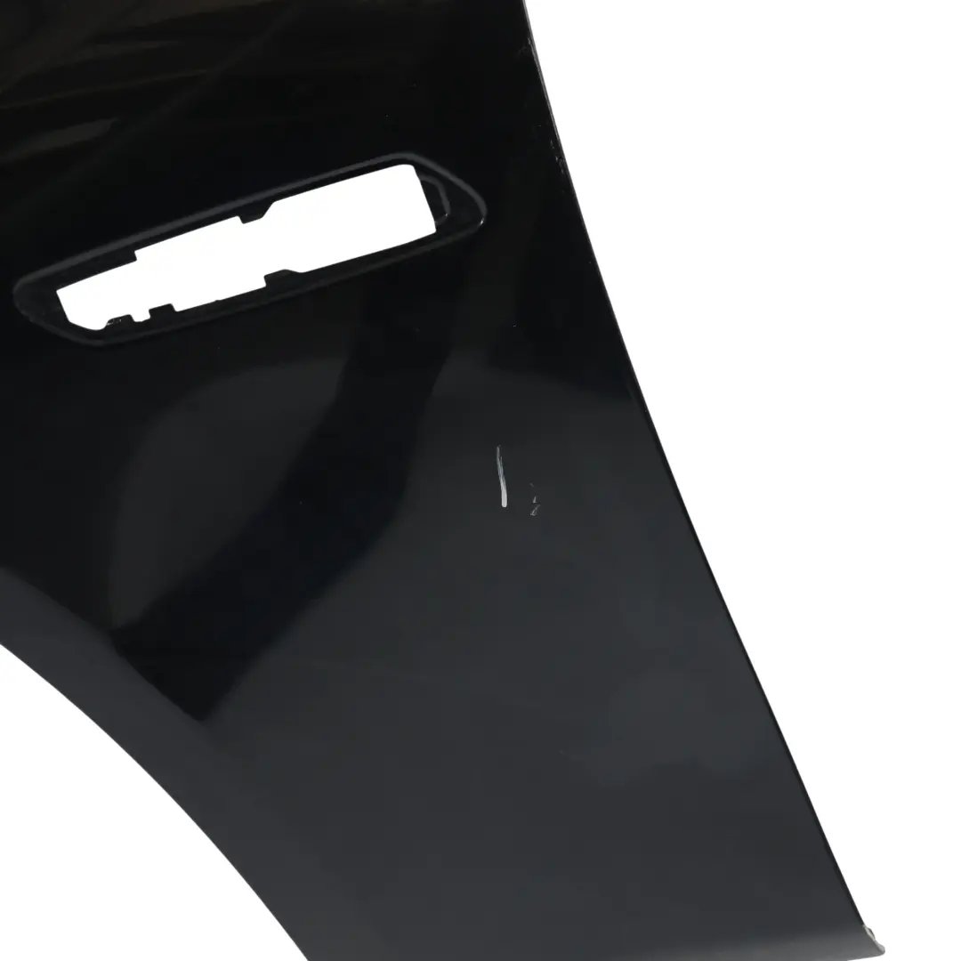 Błotnik Przedni Lewy Carbonschwarz do BMW F10 F11 o numerze 5A03261 BMW F10 F11 Błotnik Przedni Lewy Carbonschwarz - SKU 5A03261-CAR1 - Numer Części 5A03261