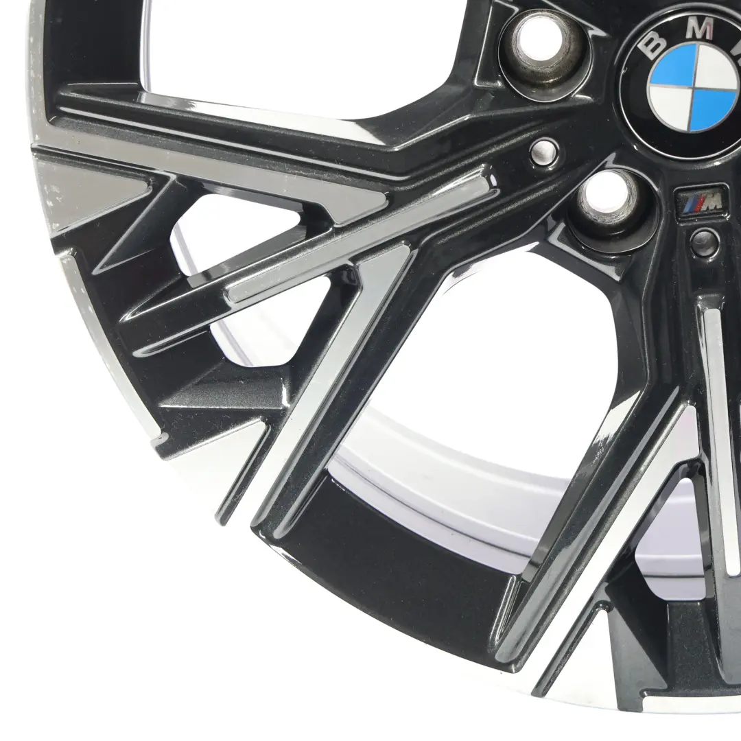 F74 Cerchio Lega Grigio Midnight 18" 8J ET:54 M Styling 975 per BMW F70 con numero di parte 5A35E68 BMW F70 F74 Cerchio Lega Grigio Midnight 18" 8J ET:54 M Styling 975 - SKU 5A35E68-GY1 - Numero di parte 5A35E68
