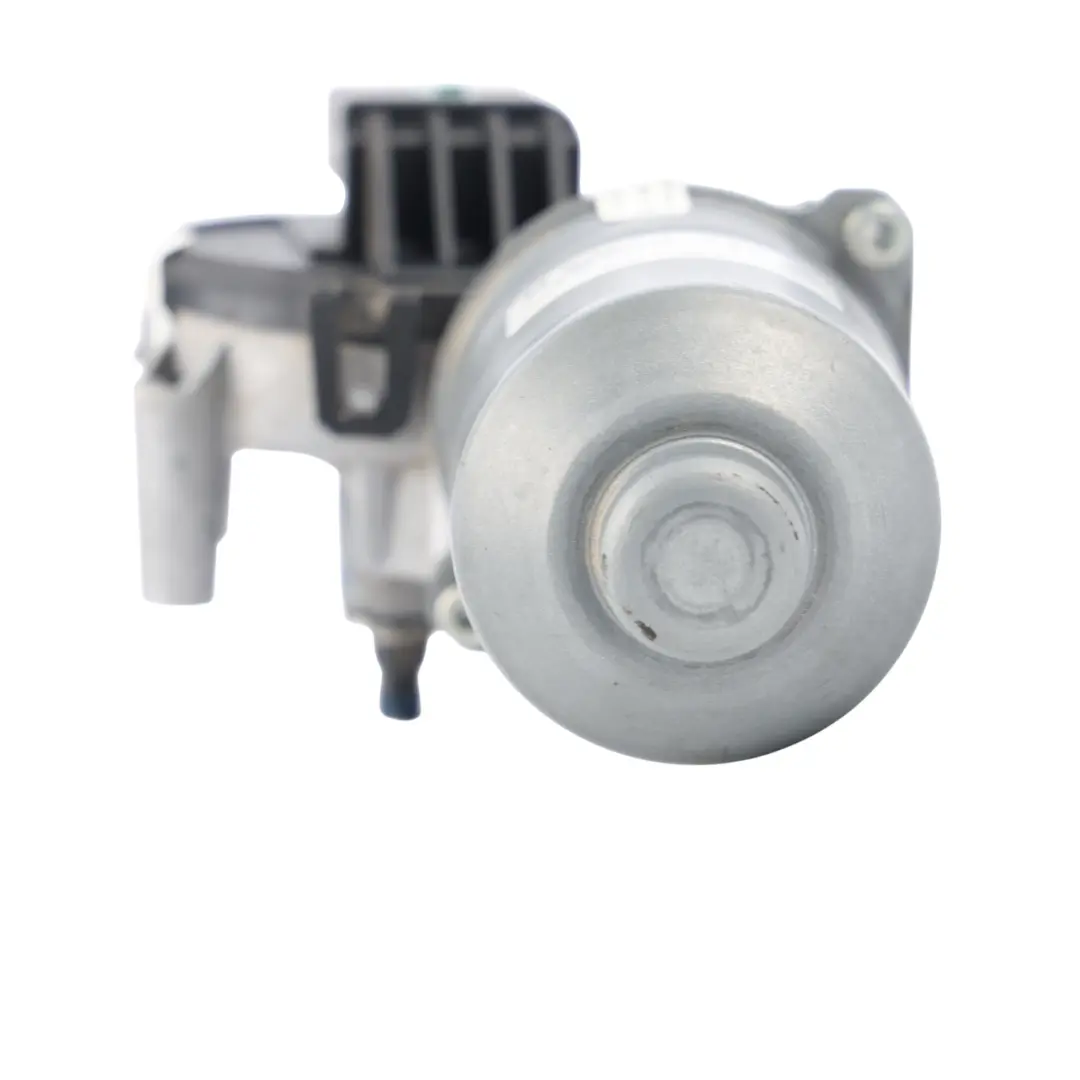 Coupé Front Windscreen Wiper Mechanism Motor Actuator to BMW F40 F44 Gran with Part number 5A36EB9 BMW F40 F44 Gran Coupé Front Windscreen Wiper Mechanism Motor Actuator - SKU 5A36EB9-1 - Part number 5A36EB9