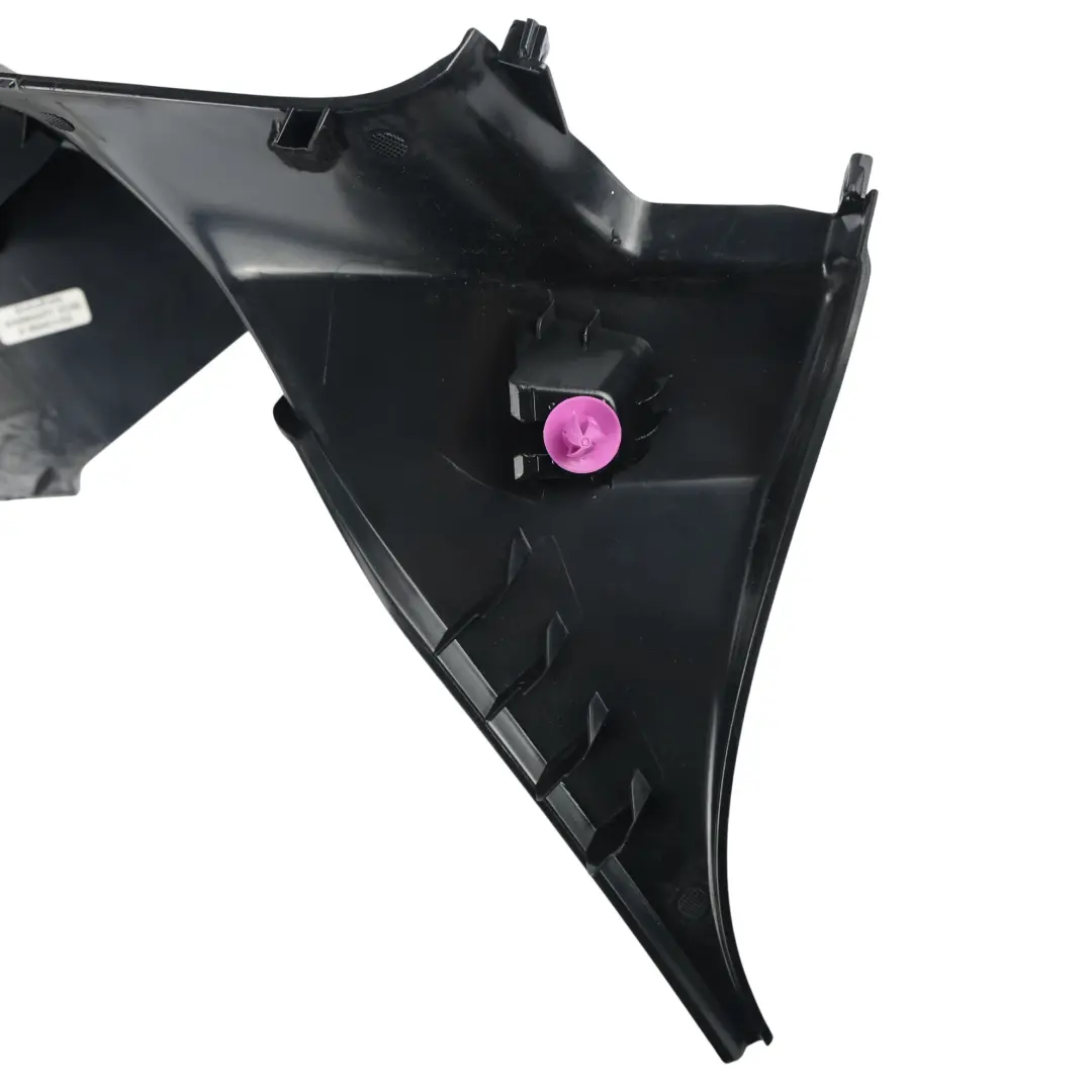 F74 Tylna Półka Pokrywa Pasa Bezpieczeństwa Panel Prawy Czarny do BMW o numerze 5A51068 BMW F74 Tylna Półka Pokrywa Pasa Bezpieczeństwa Panel Prawy Czarny - SKU 5A51068 - Numer Części 5A51068