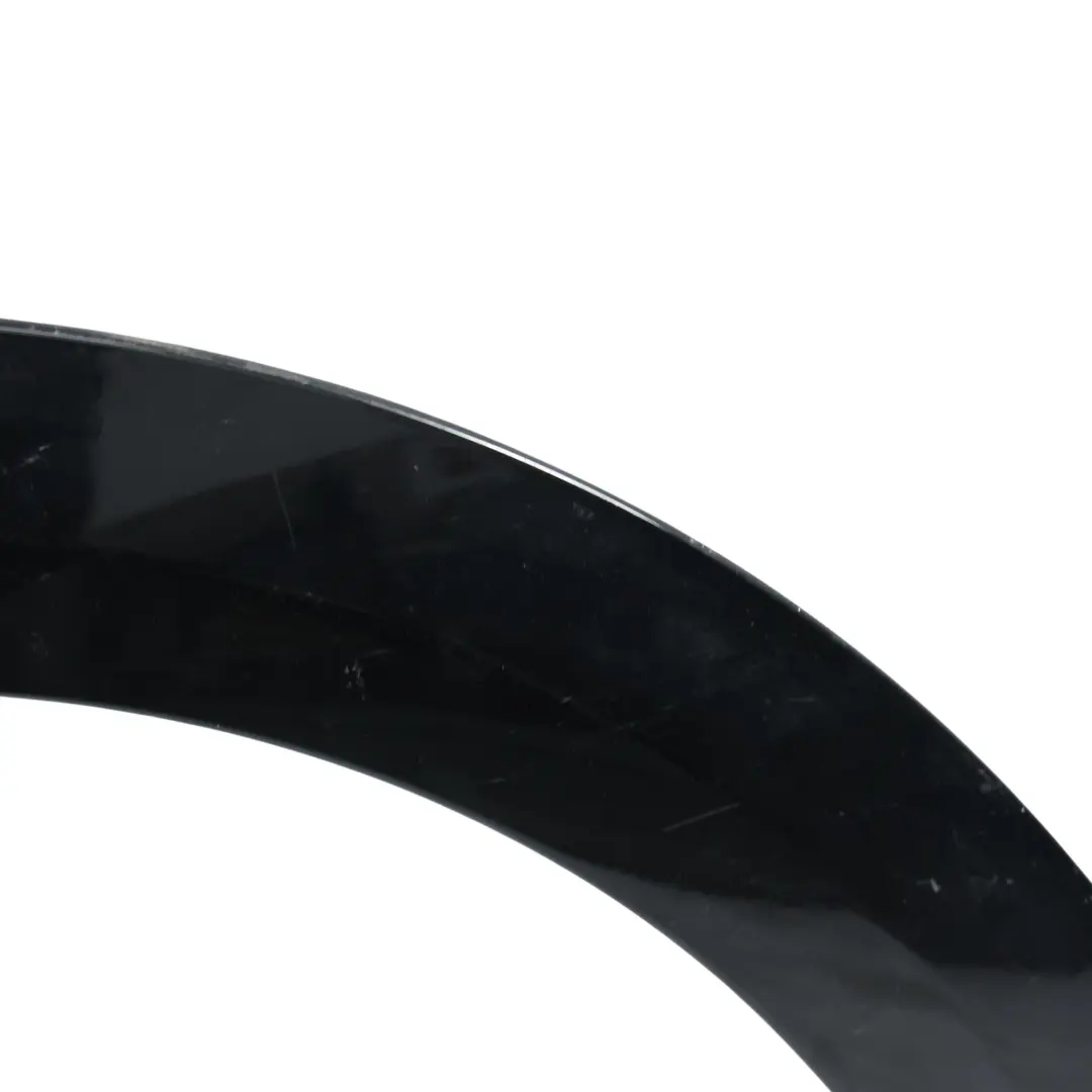 F66 Moldura Pasarruedas JCW Trasera Derecha Negro Brillante para Mini con número de pieza 5A53DD2 Mini F66 Moldura Pasarruedas JCW Trasera Derecha Negro Brillante - SKU 5A53DD2 - Número de pieza 5A53DD2