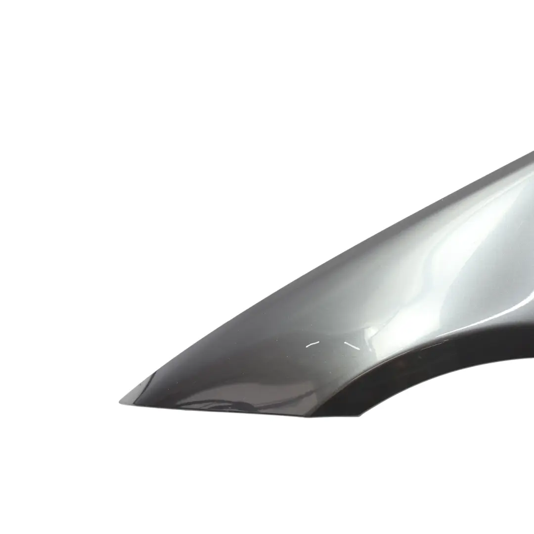 Błotnik Przedni Lewy Sparkling Graphite Metalik A22 do BMW E90 o numerze 5A55AF3 BMW E90 Błotnik Przedni Lewy Sparkling Graphite Metalik A22 - SKU 5A55AF3-SG - Numer Części 5A55AF3
