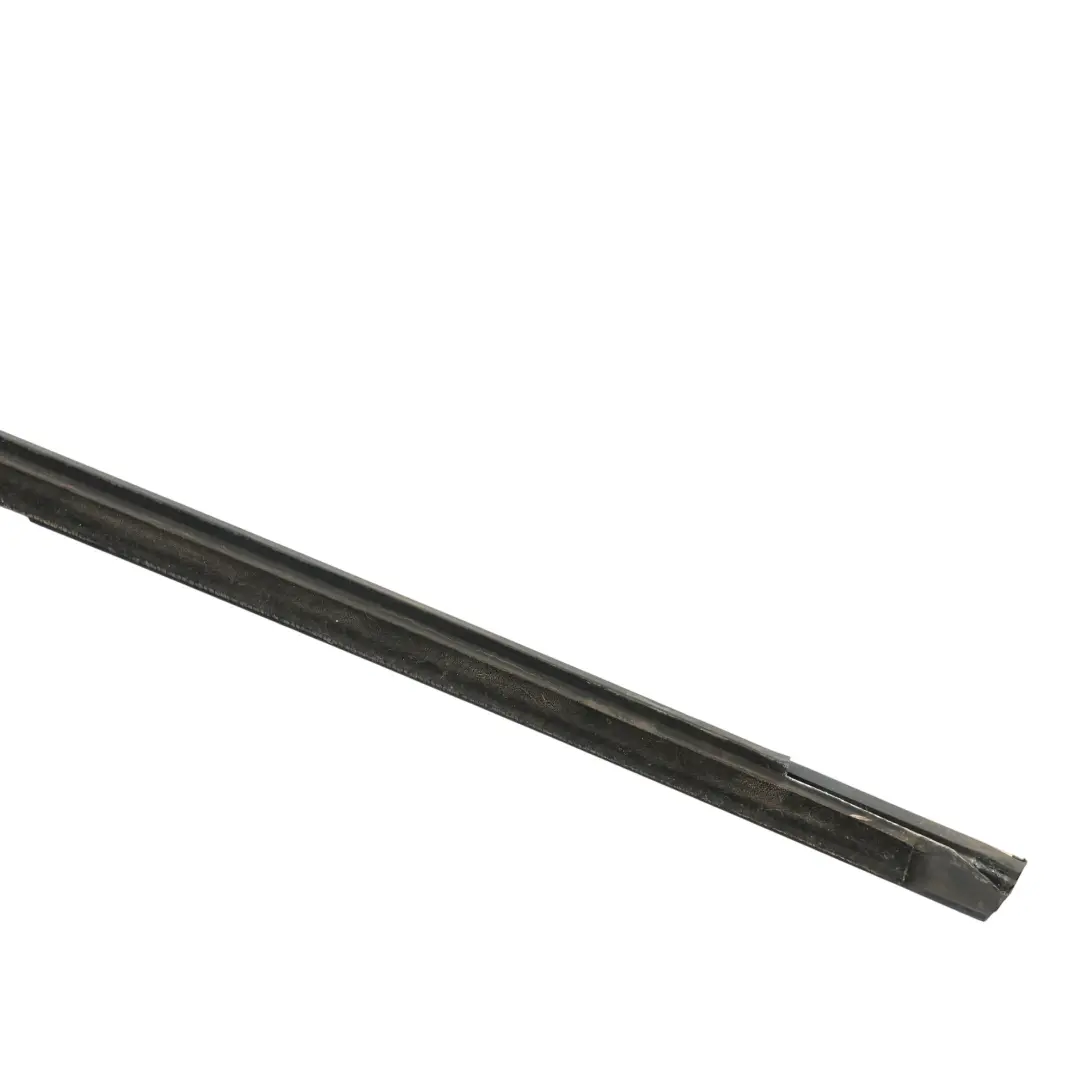 Volkswagen New Beetle Joint Vitre Porte Avant Gauche Chrome - SKU 5C5837475B-1 - Numéro de pièce 5C5837475B