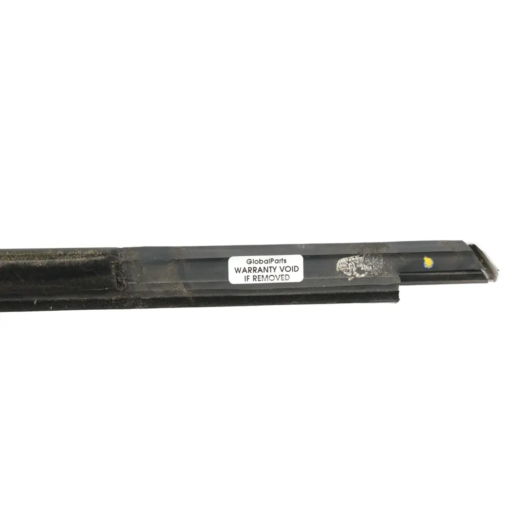 Volkswagen New Beetle Joint Vitre Porte Avant Gauche Chrome - SKU 5C5837475B-1 - Numéro de pièce 5C5837475B