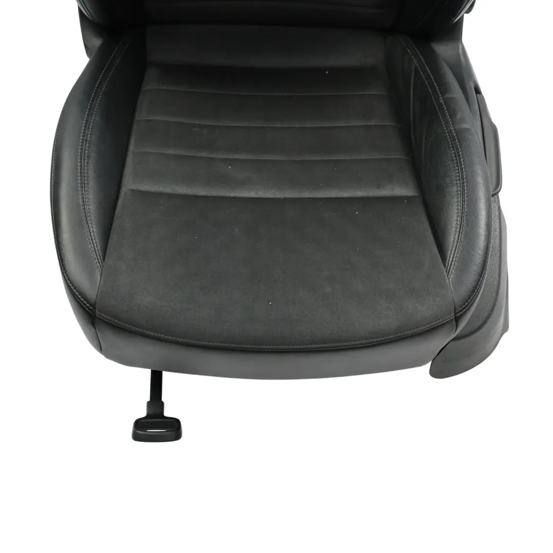 Mk3 5E Fotel LewyPrzedni Skórzany Alcantara Czarna do Skoda Octavia o numerze 5E0881805J Skoda Octavia Mk3 5E Fotel LewyPrzedni Skórzany Alcantara Czarna - SKU 5E0881805J-2 - Numer Części 5E0881805J
