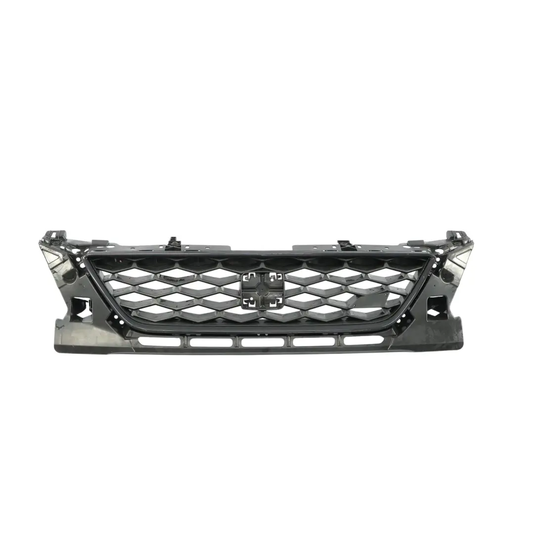5F Pare-chocs Avant Calandre Centrale Noir Satiné pour Seat Leon Cupra à propos du numéro de pièce 5F0853654B Seat Leon Cupra 5F Pare-chocs Avant Calandre Centrale Noir Satiné - SKU 5F0853654B - Numéro de pièce 5F0853654B