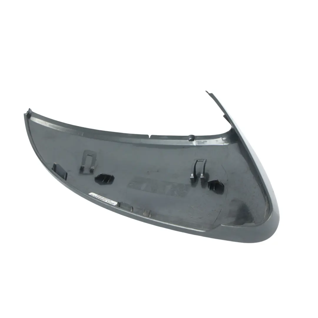 Obudowa Lusterka Prawa Szary Indium R7H do Volkswagen Golf Mk7 o numerze 5G0072530A Volkswagen Golf Mk7 Obudowa Lusterka Prawa Szary Indium R7H - SKU 5G0072530A - Numer Części 5G0072530A