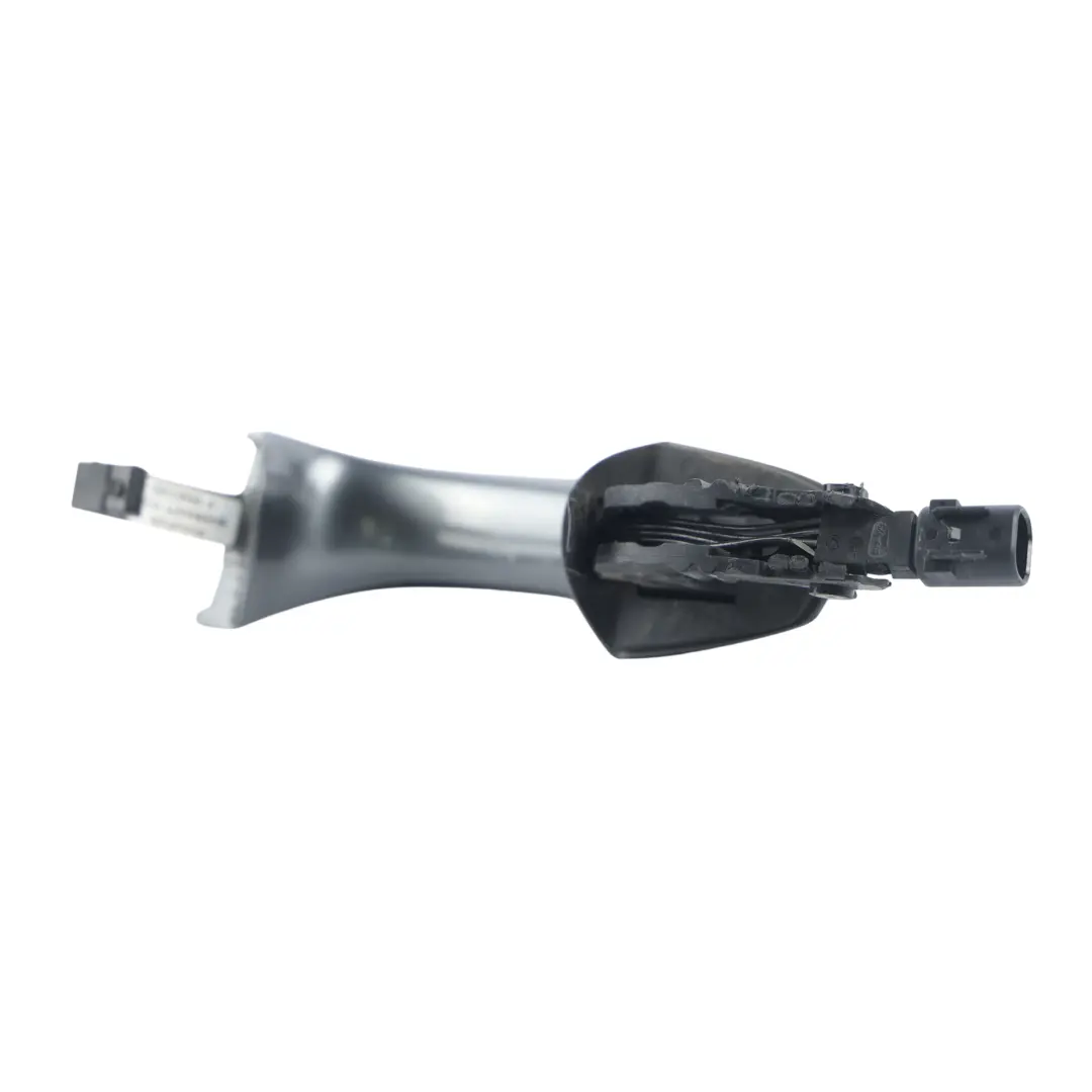 Tirador Puerta Delantera Derecha Gris Grafito Metalizado M7W para Volkswagen Golf Mk7 con número de pieza 5G0837206Q Volkswagen Golf Mk7 Tirador Puerta Delantera Derecha Gris Grafito Metalizado M7W - SKU 5G0837206Q-GGR - Número de pieza 5G0837206Q