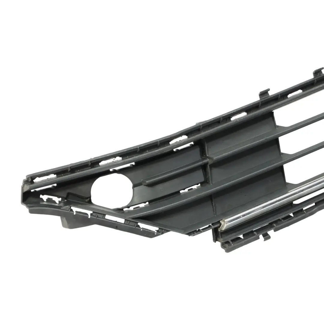 Grille Pare-chocs Avant Inférieure Centrale Cadre pour Volkswagen Golf Mk7 à propos du numéro de pièce 5G0853677P Volkswagen Golf Mk7 Grille Pare-chocs Avant Inférieure Centrale Cadre - SKU 5G0853677P - Numéro de pièce 5G0853677P