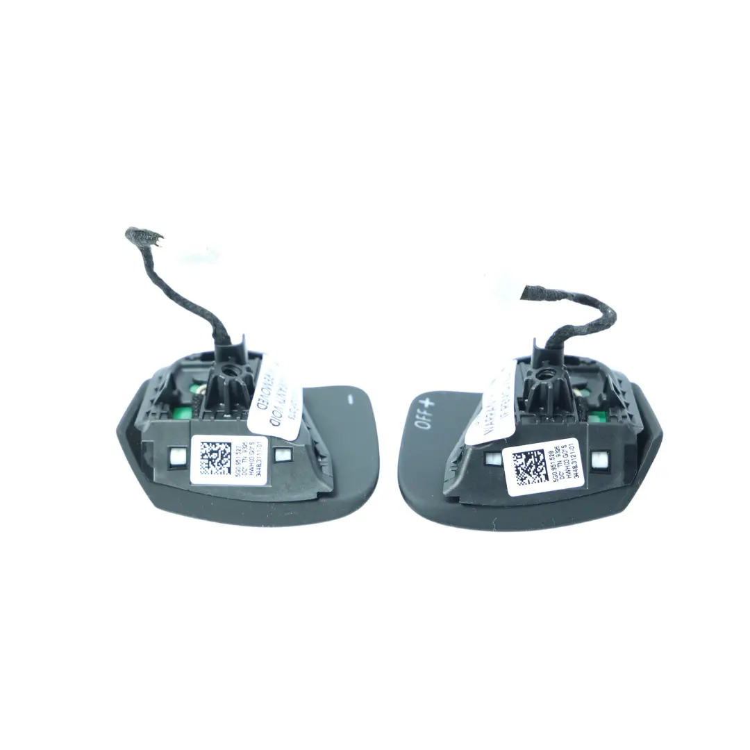 Paddle Cambio Volante Sinistro Destro 5G0951527 5G0951528 per Volkswagen Golf Mk7 con numero di parte 5G0951527-SET Volkswagen Golf Mk7 Paddle Cambio Volante Sinistro Destro 5G0951527 5G0951528 - SKU 5G0951527-SET - Numero di parte 5G0951527-SET
