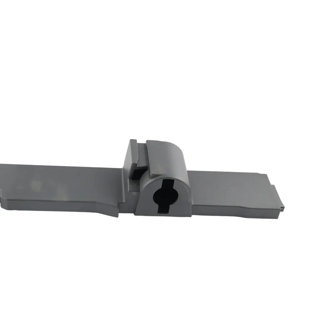 Embellecedor Maletero Trasero Derecho Negro para Volkswagen Golf MK7 con número de pieza 5G9864512C Volkswagen Golf MK7 Embellecedor Maletero Trasero Derecho Negro - SKU 5G9864512C - Número de pieza 5G9864512C