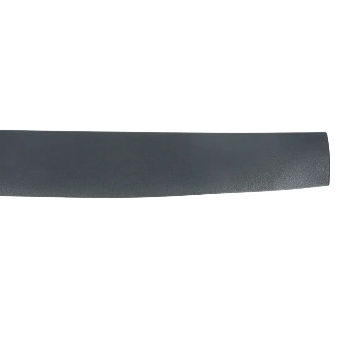 Volkswagen Golf 5G Embellecedor Tapa Maletero Trasera Panel - SKU 5G9867587 - Número de pieza 5G9867587