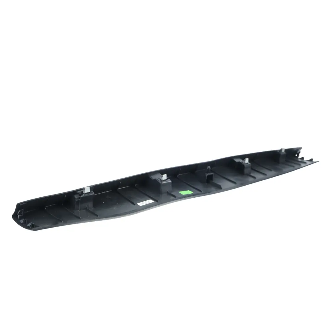 5G Embellecedor Tapa Maletero Trasera Panel para Volkswagen Golf con número de pieza 5G9867587 Volkswagen Golf 5G Embellecedor Tapa Maletero Trasera Panel - SKU 5G9867587 - Número de pieza 5G9867587