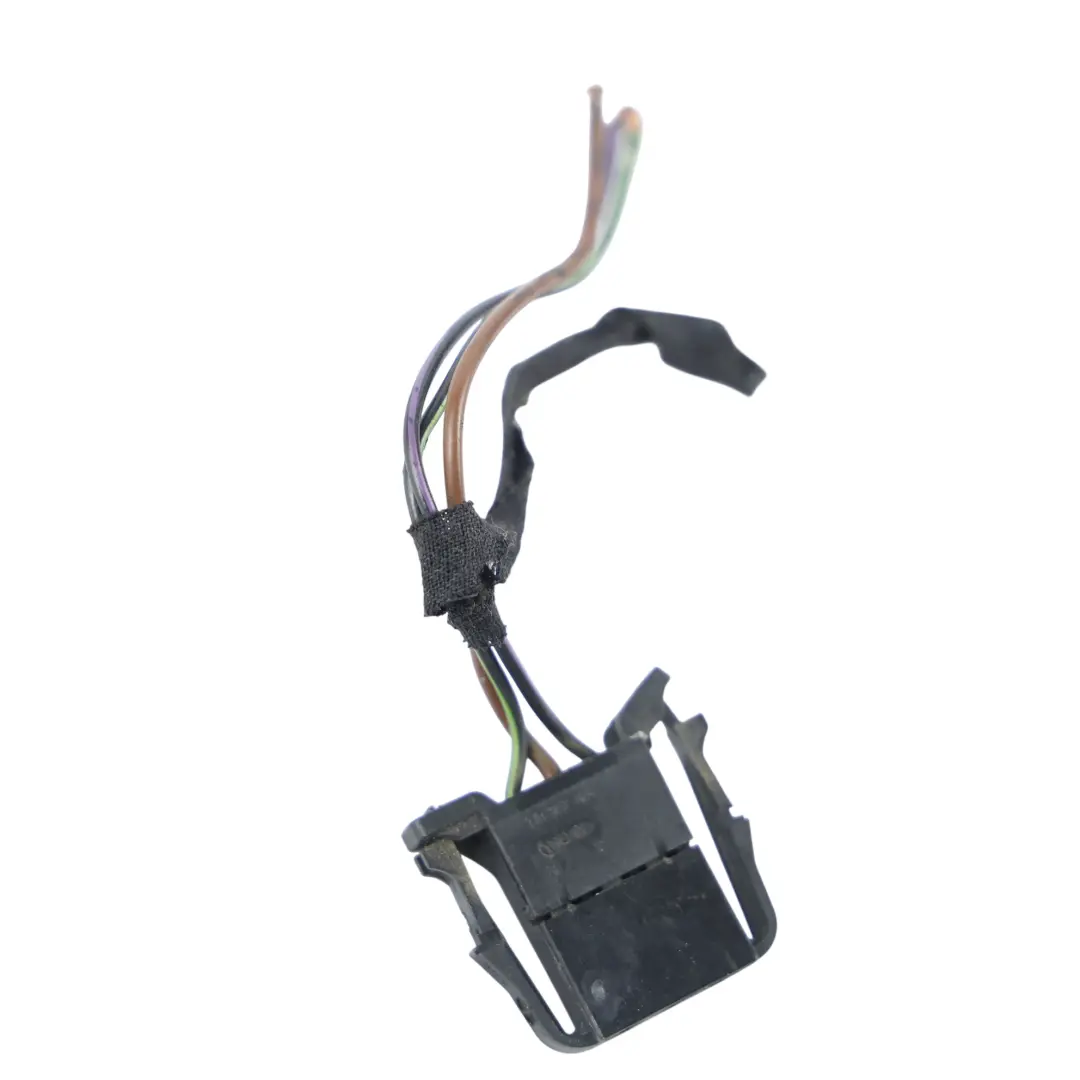Lampa Tylna Zewnętrzna Prawa Wiązka do Volkswagen Golf VI Hatchback o numerze 5K0945096N Volkswagen Golf VI Hatchback Lampa Tylna Zewnętrzna Prawa Wiązka - SKU 5K0945096N-1 - Numer Części 5K0945096N