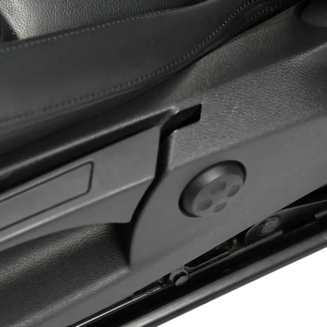 Mk6 GTI GTD Asiento Delantero Izquierdo Calefactado Cuero Negro para Volkswagen Golf con número de pieza 5K3881805CH Volkswagen Golf Mk6 GTI GTD Asiento Delantero Izquierdo Calefactado Cuero Negro - SKU 5K3881805CH-1 - Número de pieza 5K3881805CH