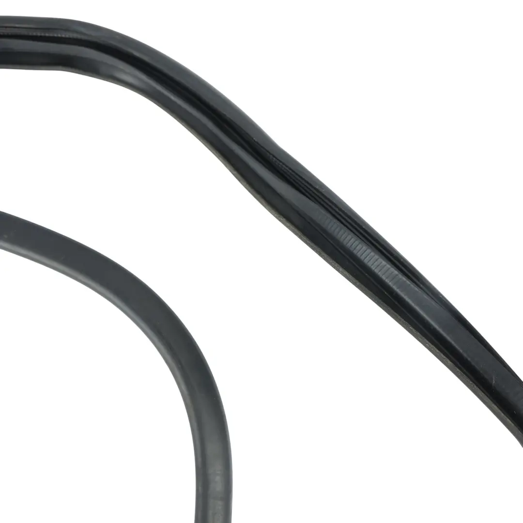 Toyota Auris E15 Burlete Puerta Delantero Derecho - SKU 6231102110B0 - Número de pieza 6231102110