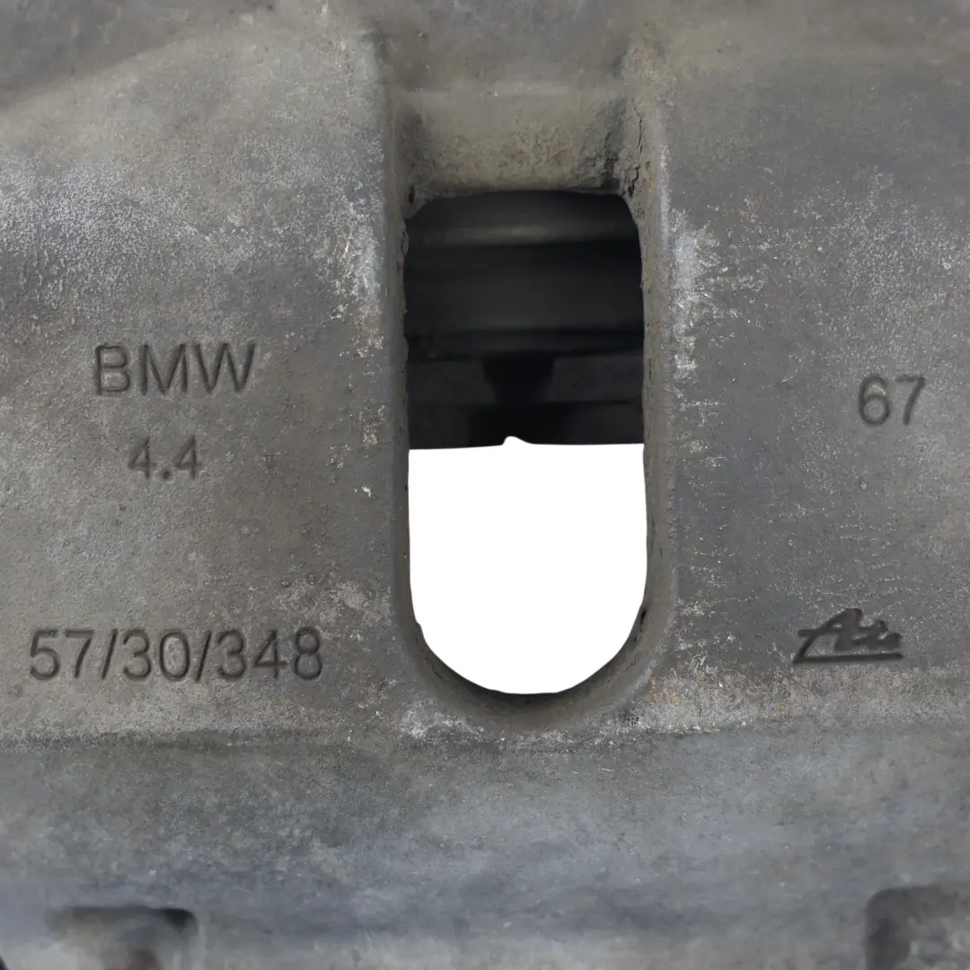 Front Left N/S Brake Caliper Carrier Housing to BMW E89 E90 E91 E92 with Part number 6773201 BMW E89 E90 E91 E92 Front Left N/S Brake Caliper Carrier Housing - SKU 6773201-6 - Part number 6773201