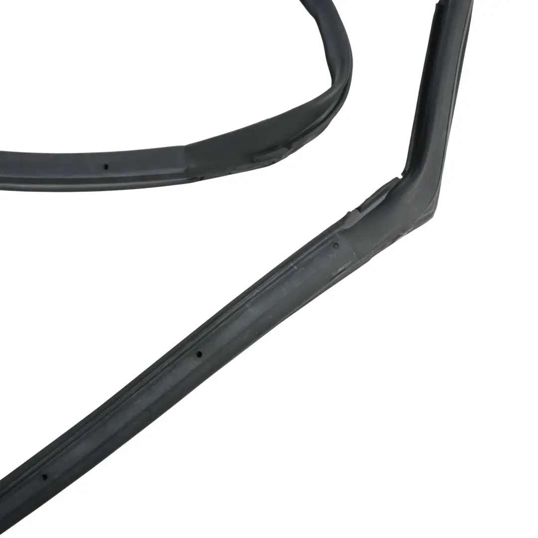 Toyota Avensis T270 Joint Porte Avant Droit - SKU 6786105060 - Numéro de pièce 6786105060