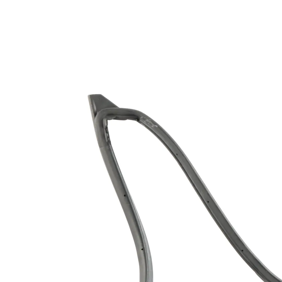 Mk2 Front Door Seal Rubber Gasket Right O/S 67861-0F020 to Toyota Verso R2 with Part number 678610F020 Toyota Verso R2 Mk2 Front Door Seal Rubber Gasket Right O/S 67861-0F020 - SKU 678610F020 - Part number 678610F020