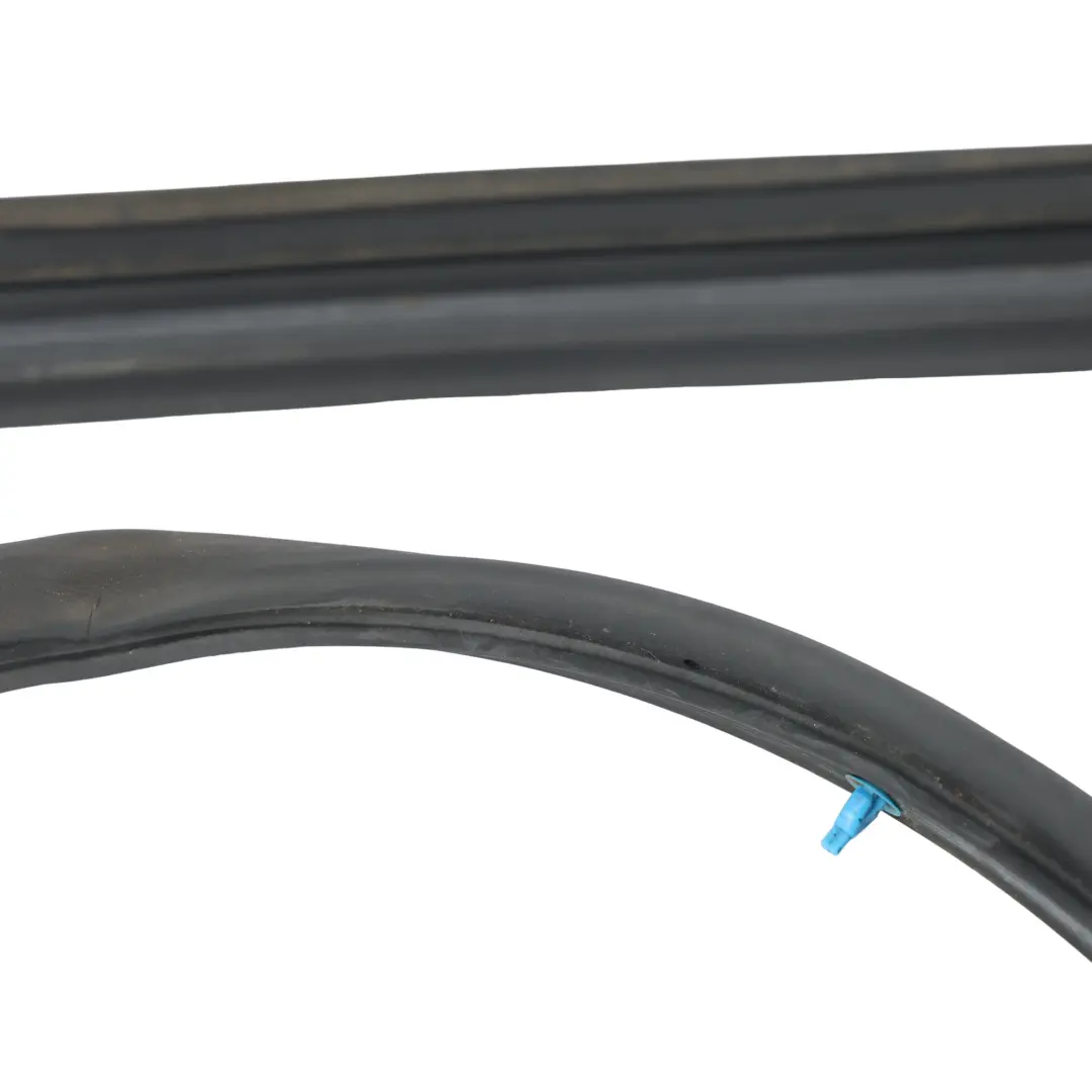 Door Weatherstrip Seal Rubber Right O/S to Toyota Avensis T270 Rear with Part number 6787105120 Toyota Avensis T270 Rear Door Weatherstrip Seal Rubber Right O/S - SKU 6787105120 - Part number 6787105120
