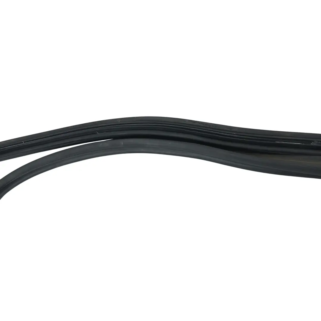 Uszczelka Klapy Bagażnika Tylnej Gumowa do Toyota Auris E15 o numerze 6788102080 Toyota Auris E15 Uszczelka Klapy Bagażnika Tylnej Gumowa - SKU 6788102080 - Numer Części 6788102080
