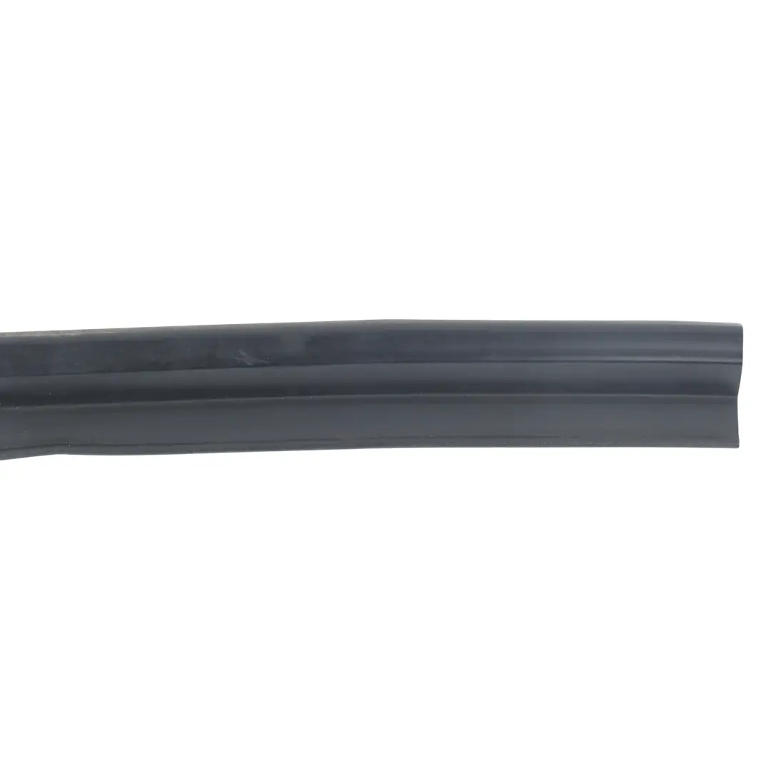 Uszczelka Drzwi Tylnych Prawa do Toyota Avensis T270 o numerze 6788705020 Toyota Avensis T270 Uszczelka Drzwi Tylnych Prawa - SKU 6788705020 - Numer Części 6788705020