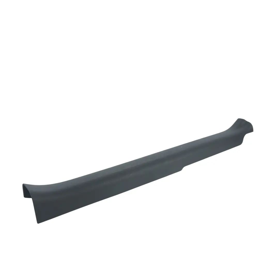 Seuil Porte Avant Droite Gris Foncé 67913-0D080 pour Toyota Yaris P9 à propos du numéro de pièce 679130D080B0 Toyota Yaris P9 Seuil Porte Avant Droite Gris Foncé 67913-0D080 - SKU 679130D080B0 - Numéro de pièce 679130D080B0