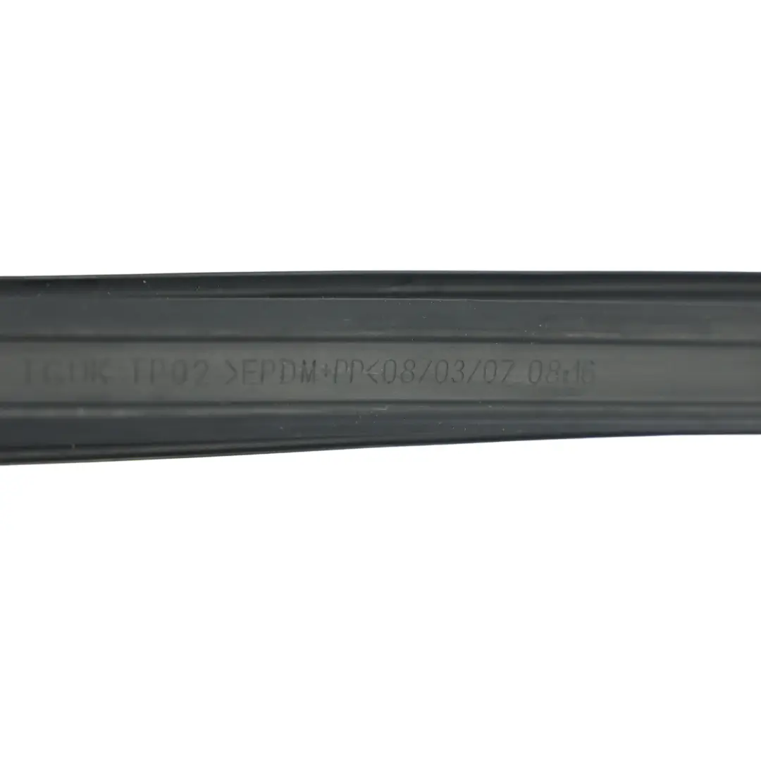 Toyota Auris E15 Junta Guía Ventanilla Puerta Delantera Derecha - SKU 6814102110 - Número de pieza 6814102110