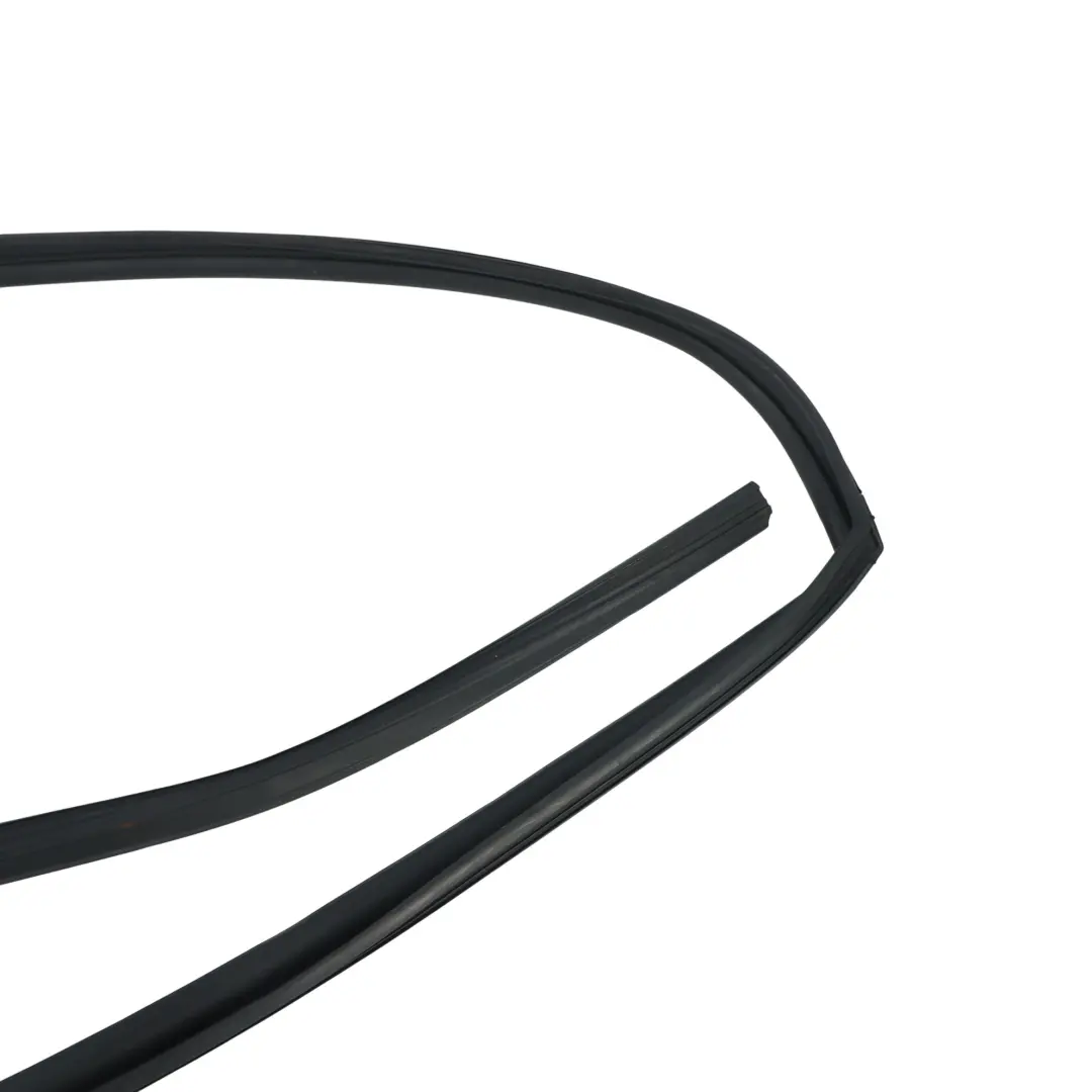 Junta Guía Ventanilla Puerta Delantera Derecha para Toyota Auris E15 con número de pieza 6814102110 Toyota Auris E15 Junta Guía Ventanilla Puerta Delantera Derecha - SKU 6814102110 - Número de pieza 6814102110