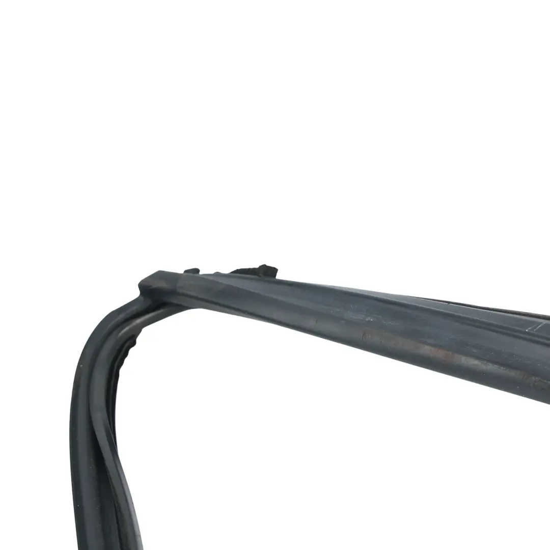 5D Front Door Glass Run Channel Seal Right O/S to Toyota Yaris P9 with Part number 681410D090 Toyota Yaris P9 5D Front Door Glass Run Channel Seal Right O/S - SKU 681410D090 - Part number 681410D090