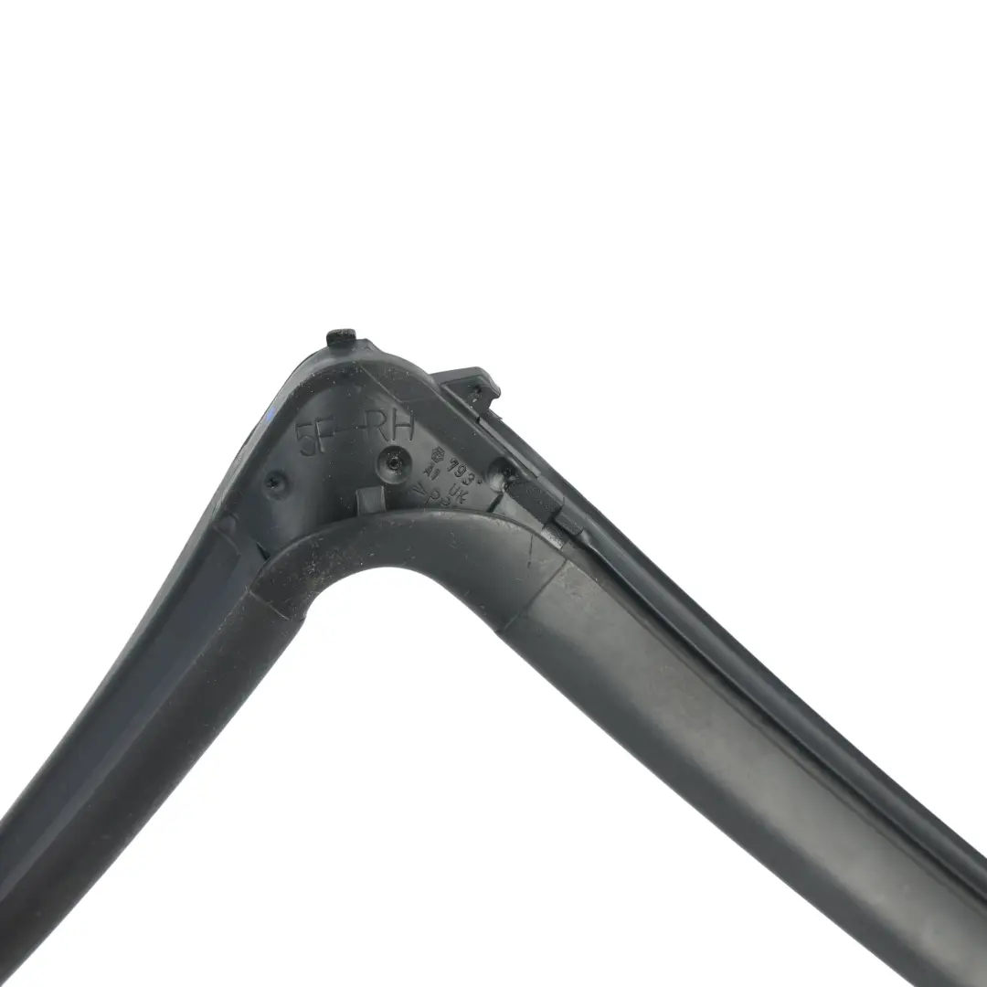 Toyota Yaris P9 5D Joint Coulisse Vitre Porte Avant Droite - SKU 681410D090 - Numéro de pièce 681410D090