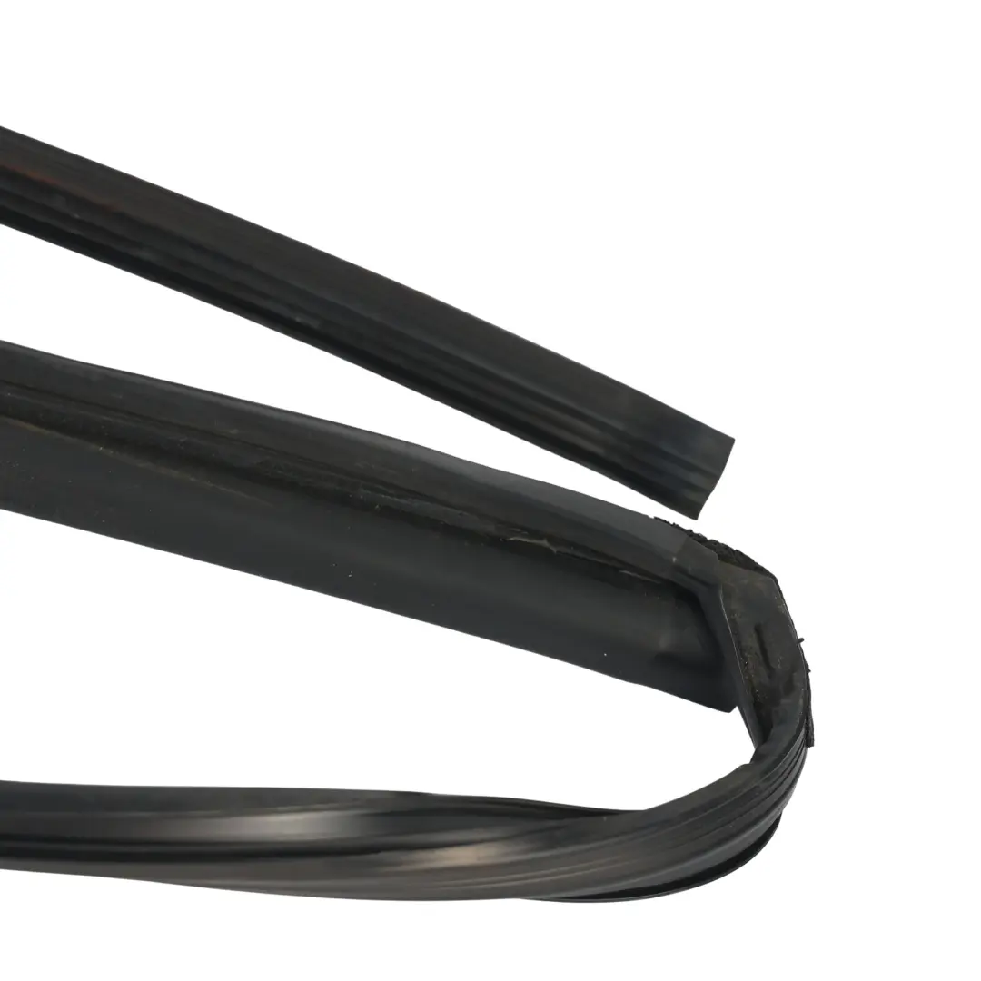 5D Front Door Glass Run Channel Seal Right O/S to Toyota Yaris P9 with Part number 681410D090 Toyota Yaris P9 5D Front Door Glass Run Channel Seal Right O/S - SKU 681410D090 - Part number 681410D090