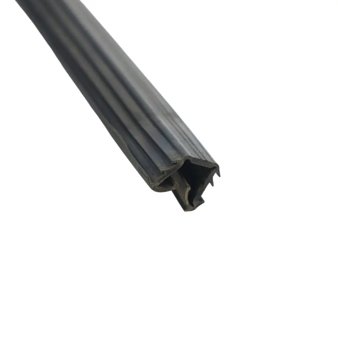 5D Joint Coulisse Vitre Porte Avant Droite pour Toyota Yaris P9 à propos du numéro de pièce 681410D090 Toyota Yaris P9 5D Joint Coulisse Vitre Porte Avant Droite - SKU 681410D090 - Numéro de pièce 681410D090