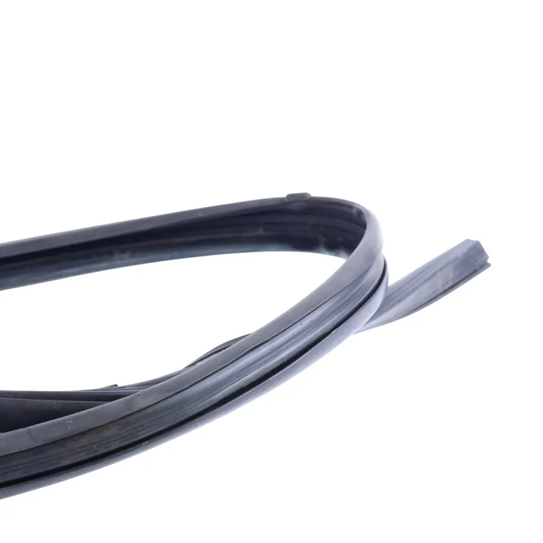 Guía Cristal Puerta Delantera Derecha para Toyota Aygo B1 con número de pieza 681410H010 Toyota Aygo B1 Guía Cristal Puerta Delantera Derecha - SKU 681410H010 - Número de pieza 681410H010